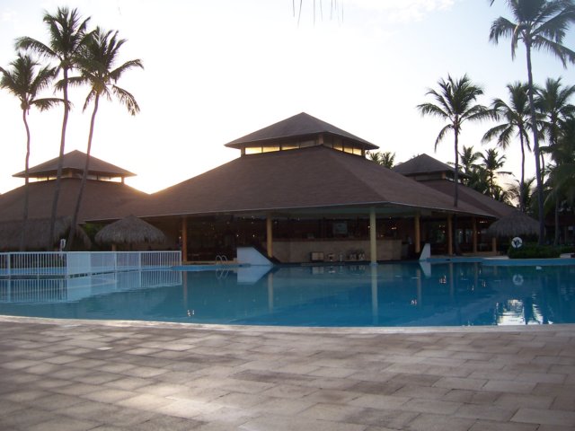 pallacepool630am.jpg